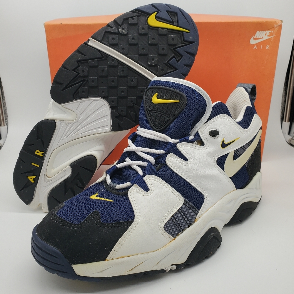 VTG Nike Air Edge 3 Mid Cross Training Shoes Mens Sz 11 White Navy Black W/ Box!